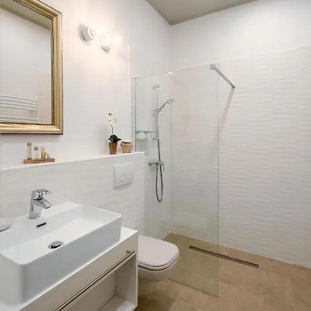 Ditlin Apartment *